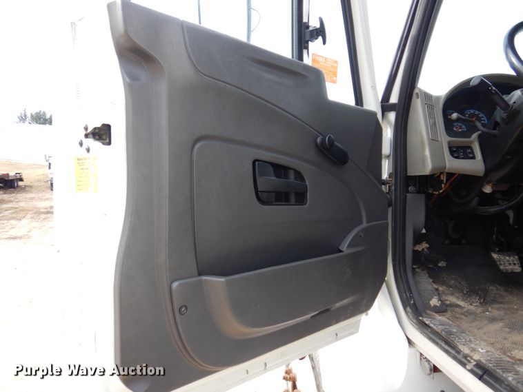 image for item IM9842 2010 International 7400  Crew Cab water truck