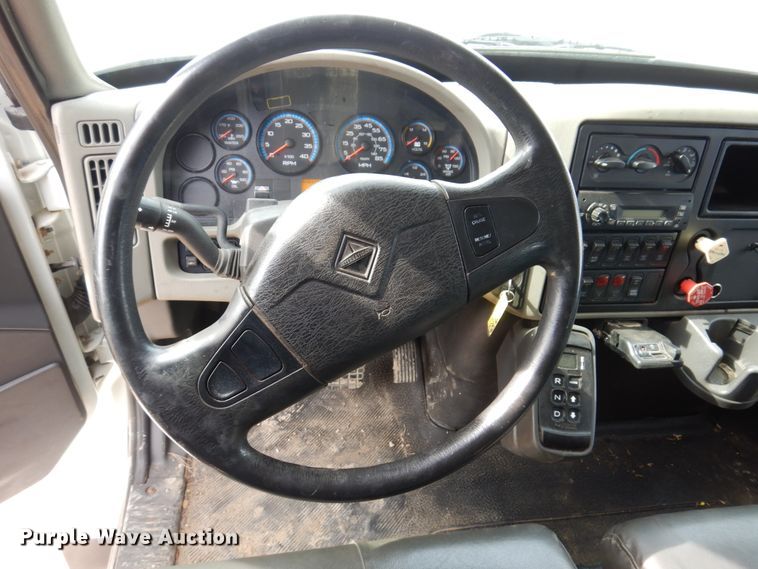 image for item IM9842 2010 International 7400  Crew Cab water truck