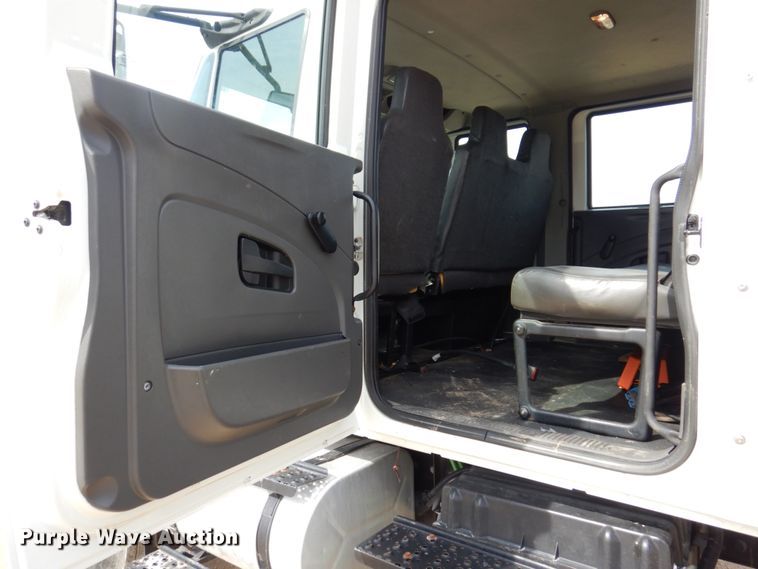 image for item IM9842 2010 International 7400  Crew Cab water truck