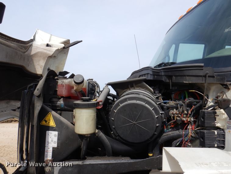 image for item IM9842 2010 International 7400  Crew Cab water truck