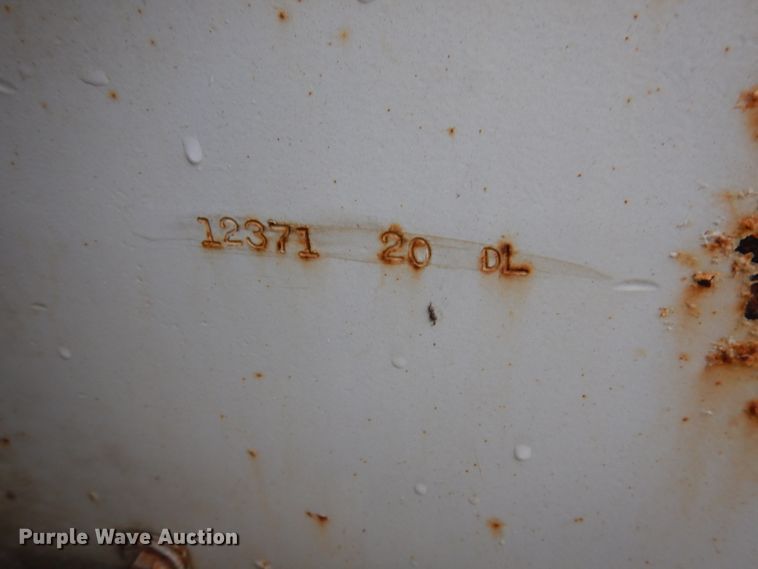 image for item IM9860 2000 International 4700  refuse truck