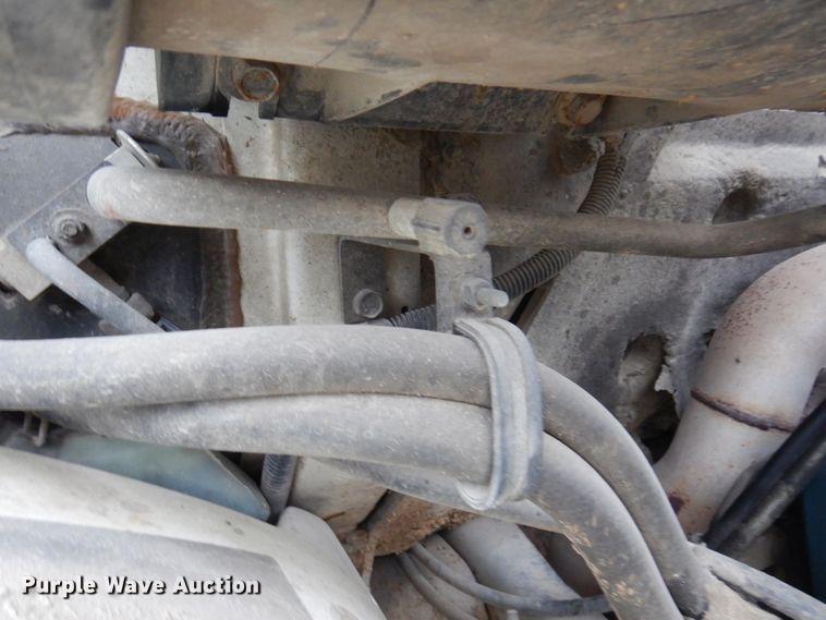 image for item IM9860 2000 International 4700  refuse truck