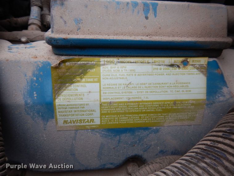 image for item IM9860 2000 International 4700  refuse truck