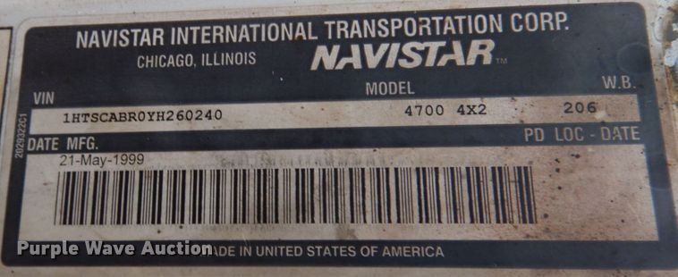 image for item IM9860 2000 International 4700  refuse truck