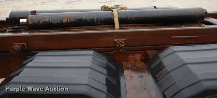 image for item IM9861 1995 Mack RD Series  roll-off container truck