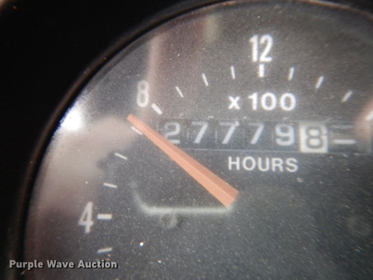 image for item IM9861 1995 Mack RD Series  roll-off container truck