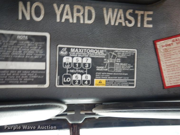 image for item IM9861 1995 Mack RD Series  roll-off container truck