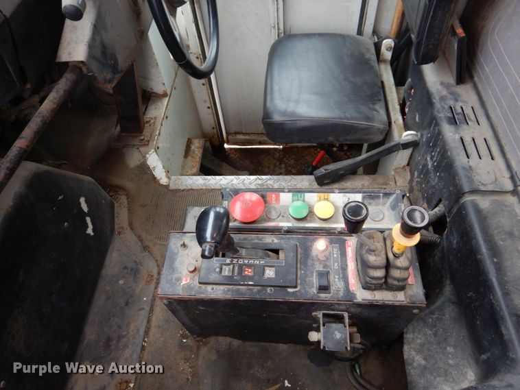 image for item IM9862 1999 International 4900  refuse truck