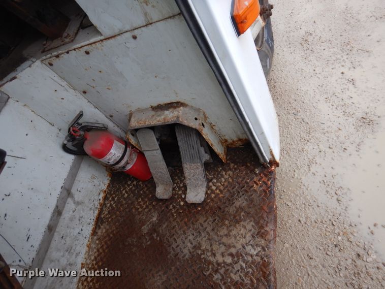 image for item IM9862 1999 International 4900  refuse truck