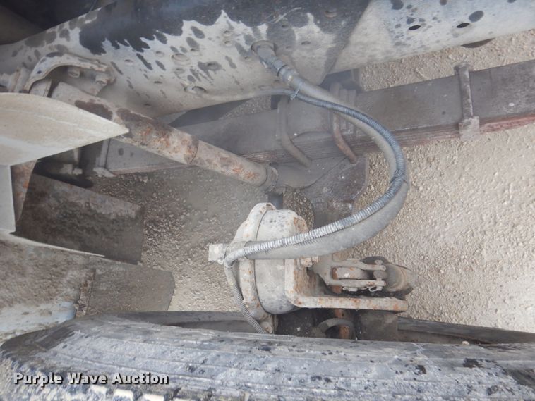 image for item IM9862 1999 International 4900  refuse truck