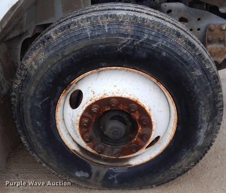 image for item IM9862 1999 International 4900  refuse truck