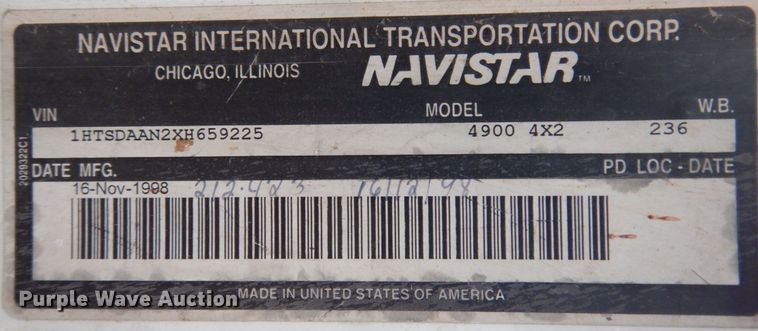 image for item IM9862 1999 International 4900  refuse truck