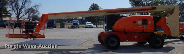 image for item IV9533 2000 JLG 800A  boom lift