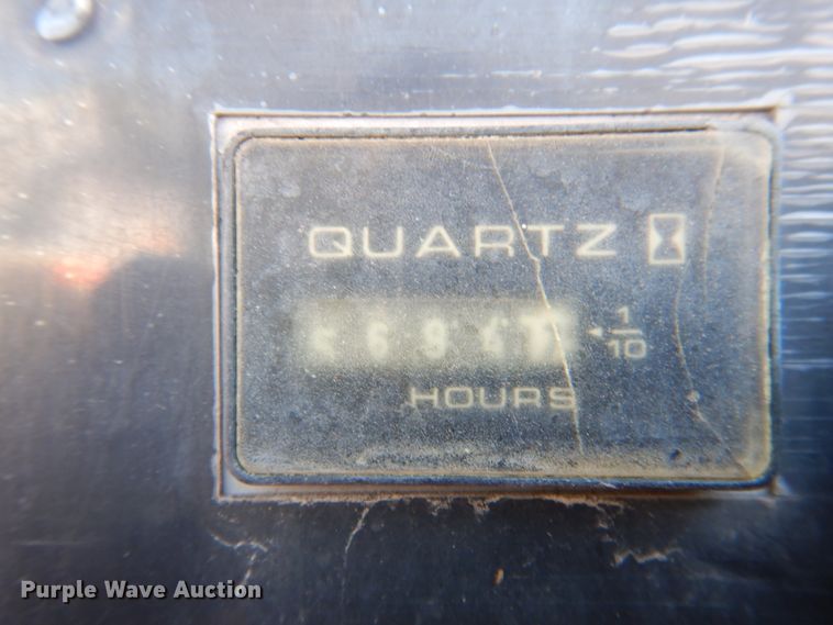 image for item IV9533 2000 JLG 800A  boom lift