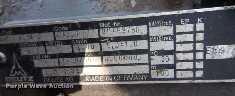 image for item IV9533 2000 JLG 800A  boom lift