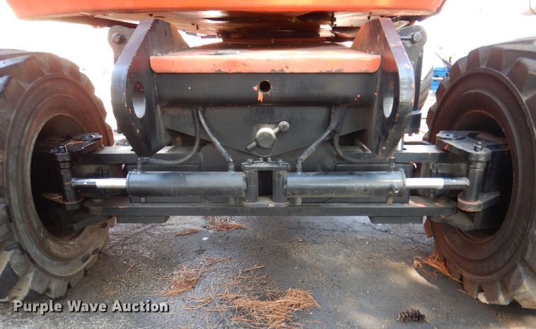 image for item IV9533 2000 JLG 800A  boom lift