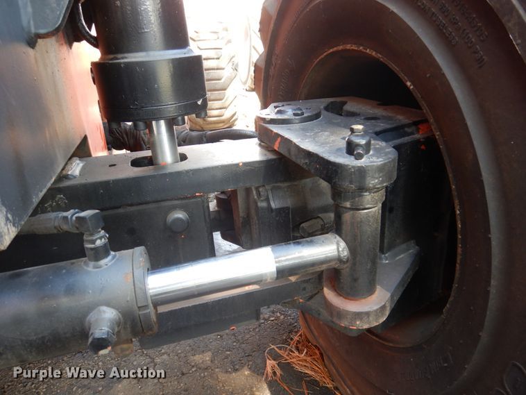 image for item IV9533 2000 JLG 800A  boom lift