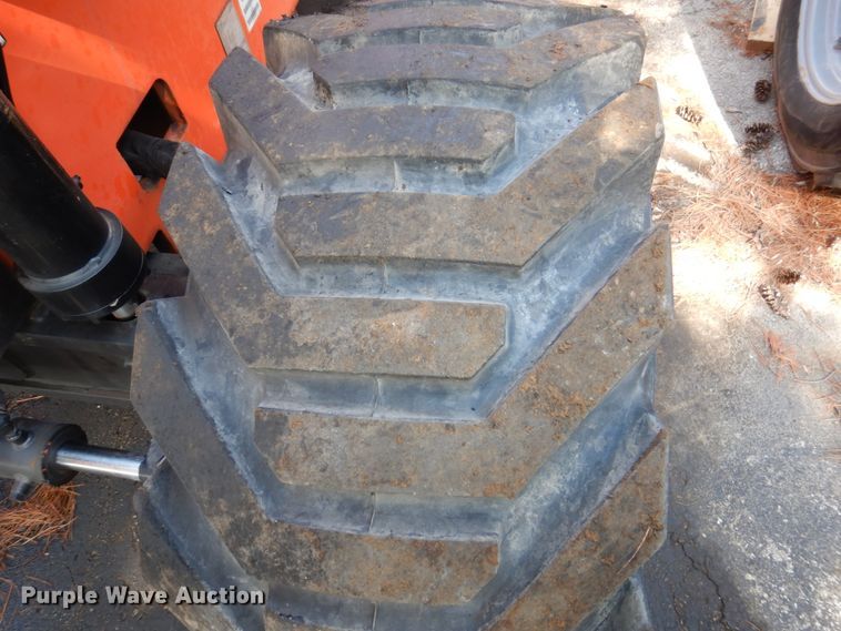 image for item IV9533 2000 JLG 800A  boom lift