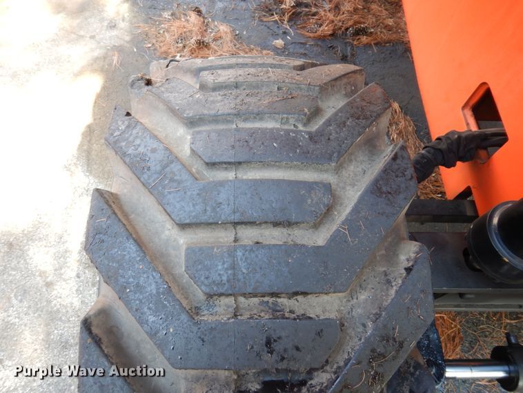 image for item IV9533 2000 JLG 800A  boom lift