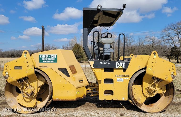 image for item JE9947 2007 Caterpillar CB-534D XW  double drum vibratory roller