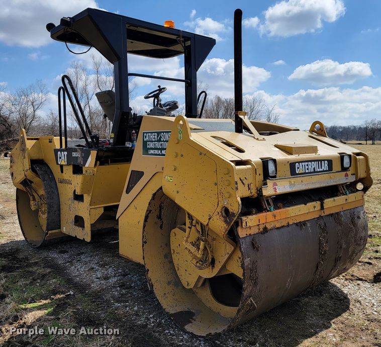 image for item JE9947 2007 Caterpillar CB-534D XW  double drum vibratory roller