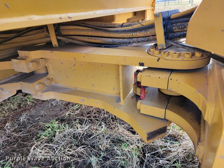 image for item JE9947 2007 Caterpillar CB-534D XW  double drum vibratory roller