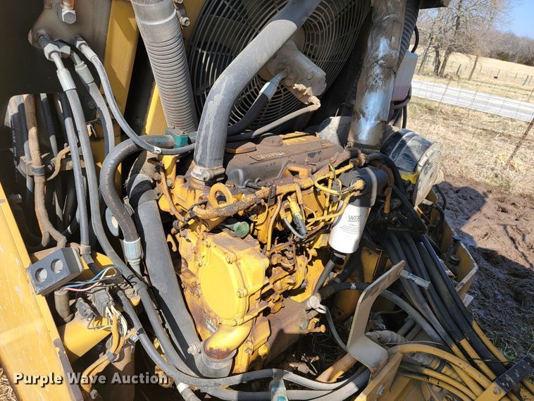 image for item JE9947 2007 Caterpillar CB-534D XW  double drum vibratory roller