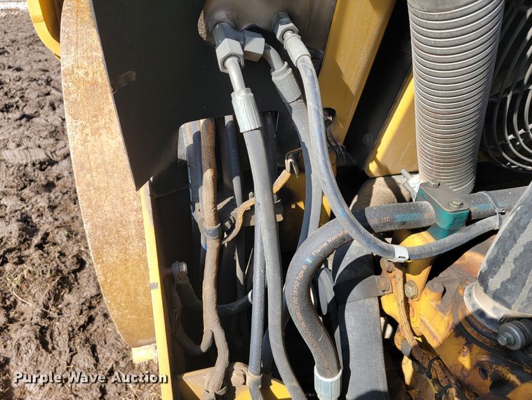 image for item JE9947 2007 Caterpillar CB-534D XW  double drum vibratory roller