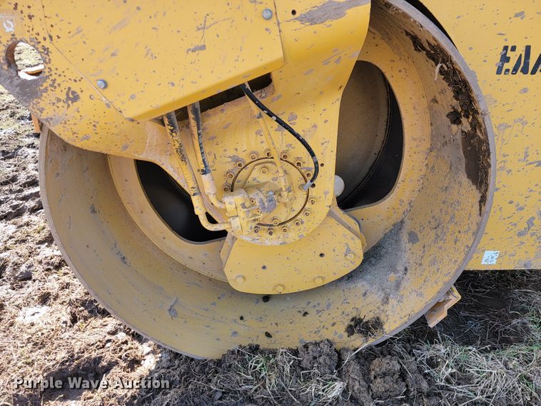 image for item JE9947 2007 Caterpillar CB-534D XW  double drum vibratory roller