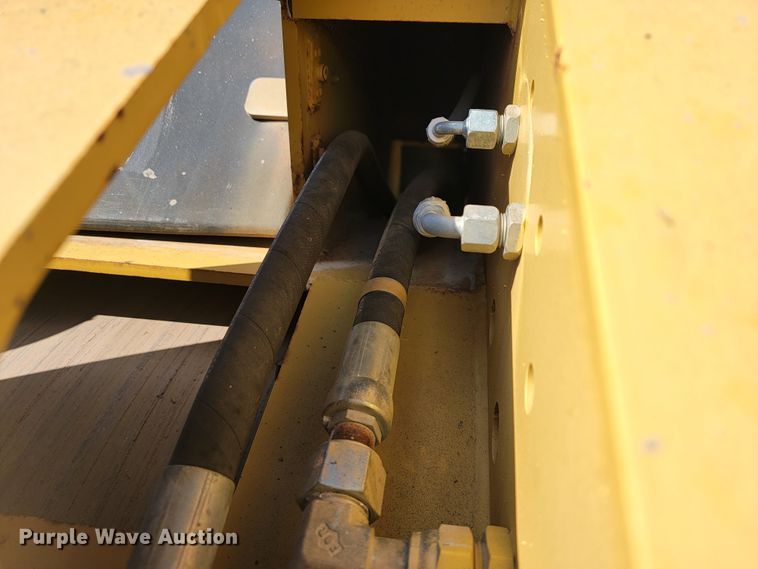 image for item JE9947 2007 Caterpillar CB-534D XW  double drum vibratory roller