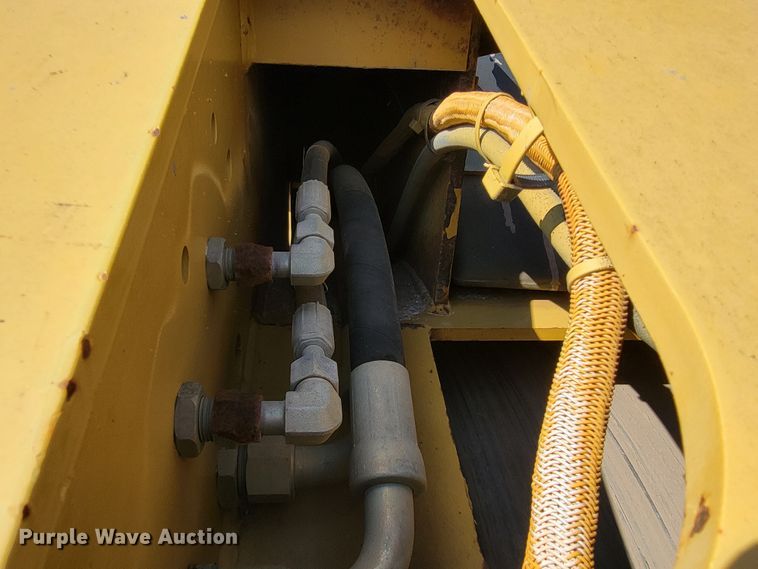 image for item JE9947 2007 Caterpillar CB-534D XW  double drum vibratory roller