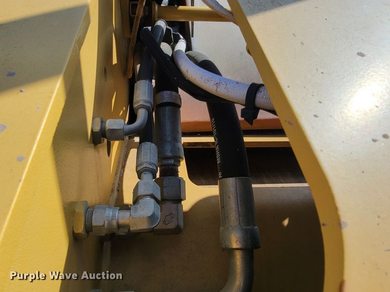 image for item JE9947 2007 Caterpillar CB-534D XW  double drum vibratory roller