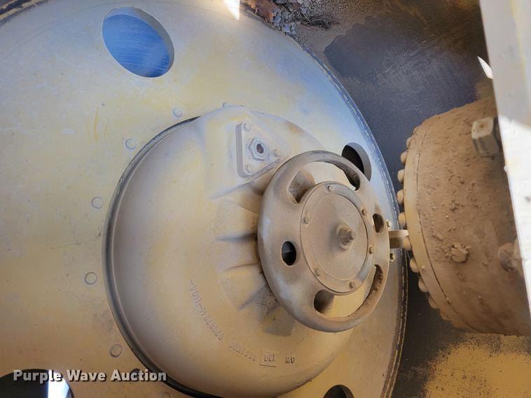 image for item JE9947 2007 Caterpillar CB-534D XW  double drum vibratory roller