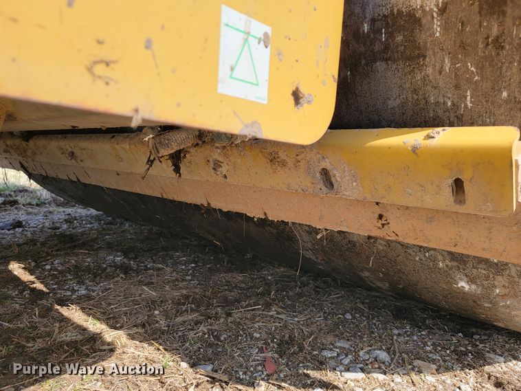 image for item JE9947 2007 Caterpillar CB-534D XW  double drum vibratory roller