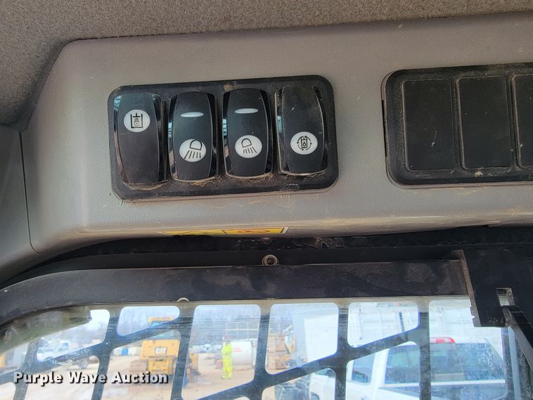 image for item JE9949 Caterpillar 299D2  tracked skid steer loader