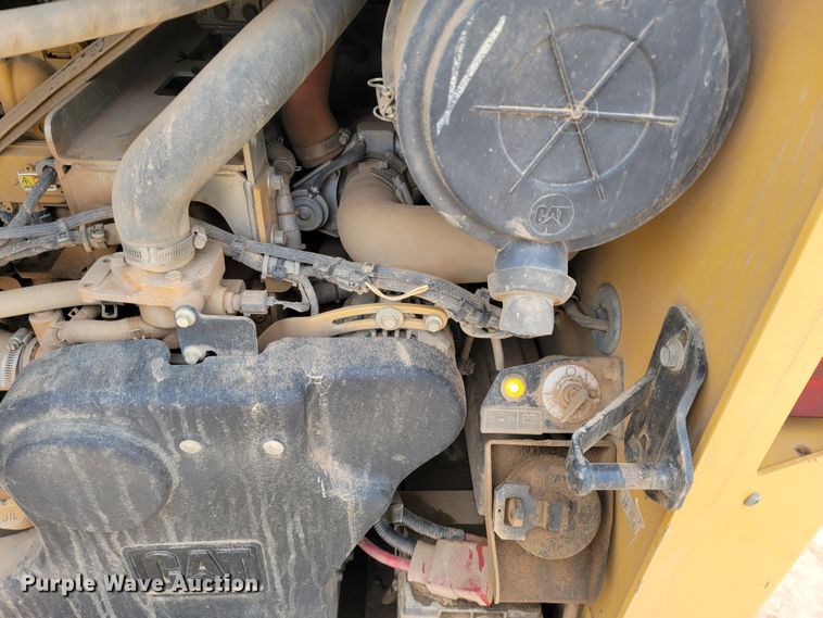 image for item JE9949 Caterpillar 299D2  tracked skid steer loader