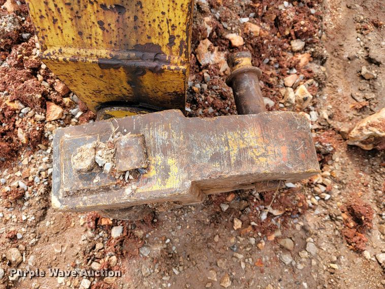 image for item JE9953 Caterpillar 631B  scraper