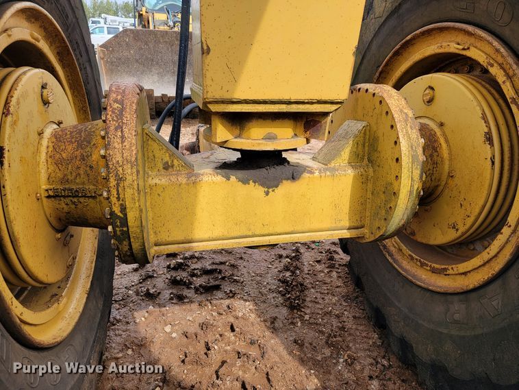 image for item JE9953 Caterpillar 631B  scraper