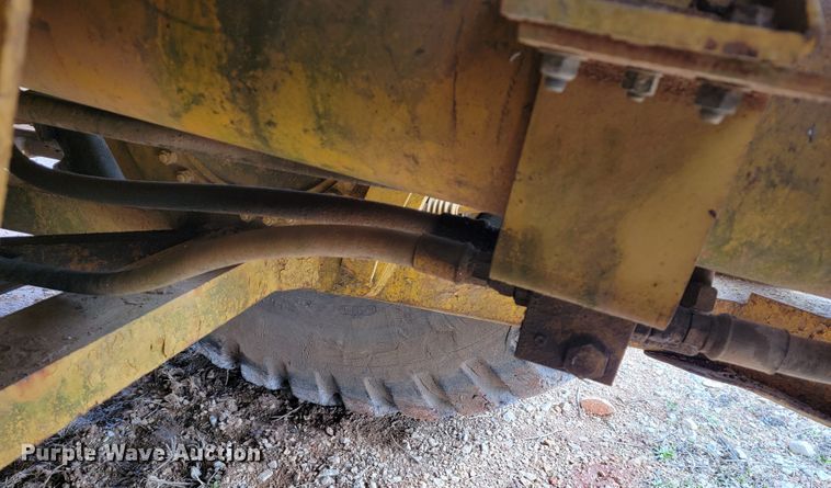 image for item JE9953 Caterpillar 631B  scraper