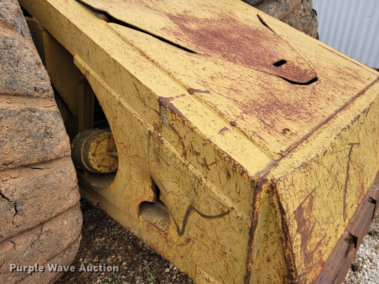 image for item JE9953 Caterpillar 631B  scraper