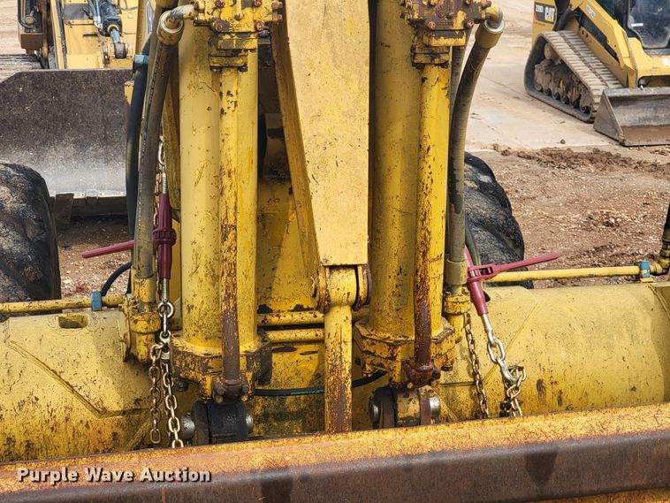 image for item JE9953 Caterpillar 631B  scraper