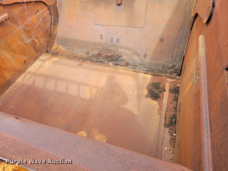 image for item JE9953 Caterpillar 631B  scraper