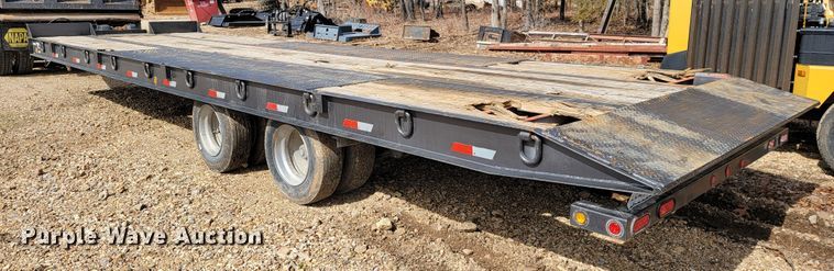 image for item JE9962 2002 Evaco  tilt deck equipment trailer