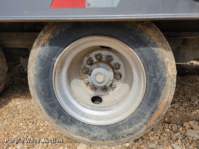 image for item JE9962 2002 Evaco  tilt deck equipment trailer