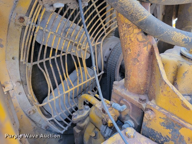 image for item JE9963 1969 Caterpillar D6C  dozer