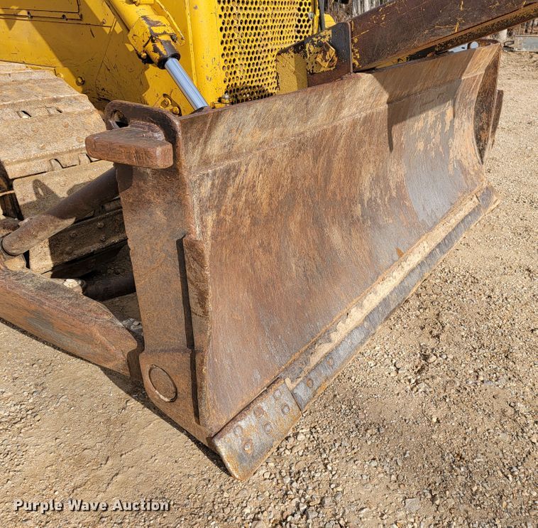 image for item JE9963 1969 Caterpillar D6C  dozer