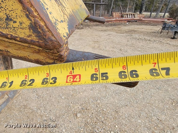 image for item JE9963 1969 Caterpillar D6C  dozer