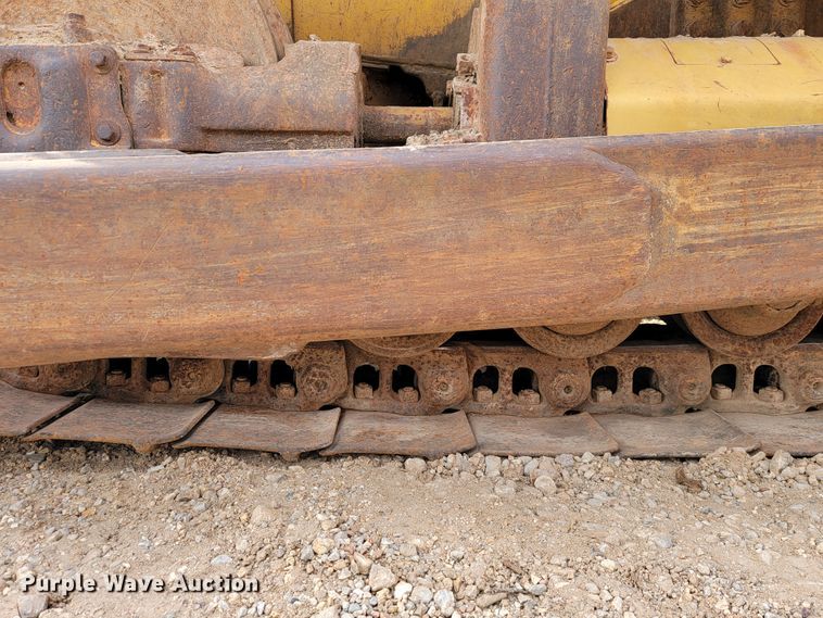 image for item JE9963 1969 Caterpillar D6C  dozer