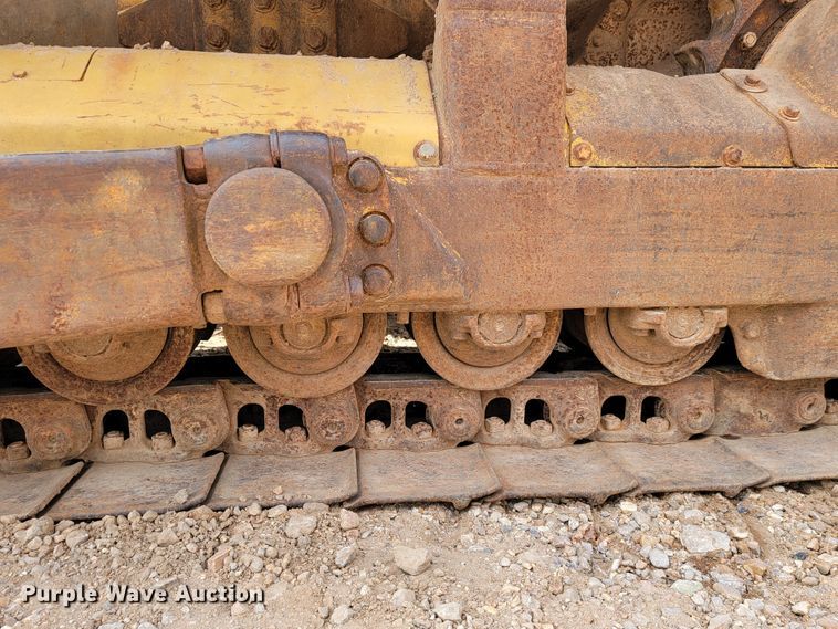 image for item JE9963 1969 Caterpillar D6C  dozer