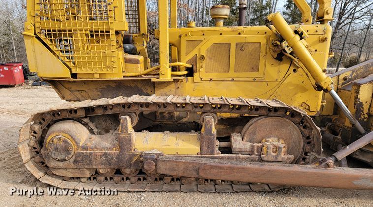 image for item JE9963 1969 Caterpillar D6C  dozer